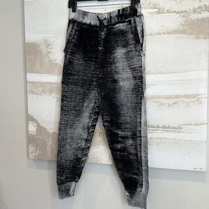 Huntress Jogger - Blanc Noir size Medium